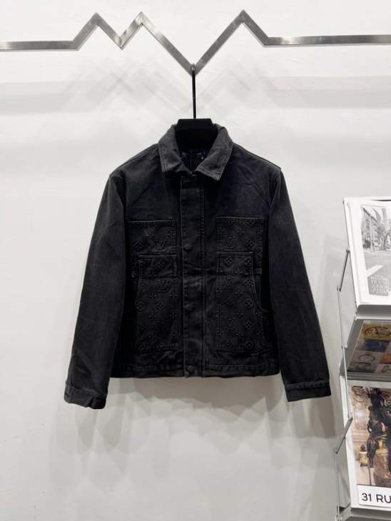 Picture of Louis Vuitton Jackets _SKULVM-XLqqtxQ03231656